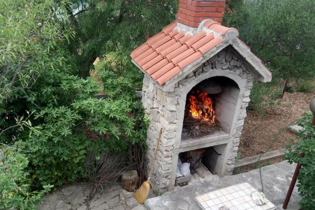 Ferienhaus Am Wasser - Kuca Rio - Iberische Finca In Dalmatien Билице Экстерьер фото