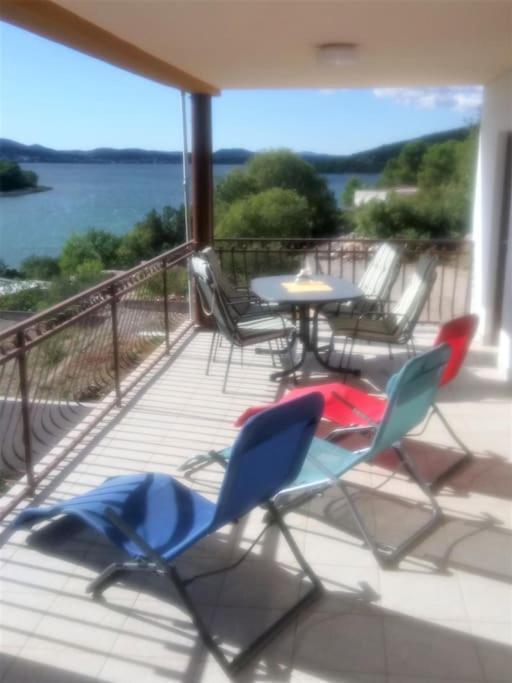 Ferienhaus Am Wasser - Kuca Rio - Iberische Finca In Dalmatien Билице Экстерьер фото